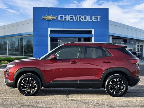 Certified 2023 Chevrolet TrailBlazer LT w/ Convenience Package image 2