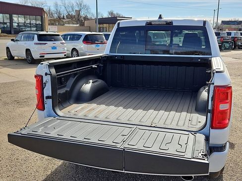 New 2026 RAM 1500 Laramie AWD/4WD image 9