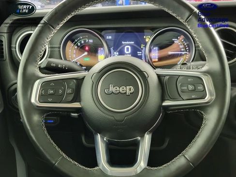Used 2023 Jeep Wrangler Unlimited Sahara w/ Cold Weather Group AWD/4WD image 25