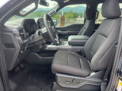 New 2026 Ford F150 XLT w/ Equipment Group 302A MID AWD/4WD image 18