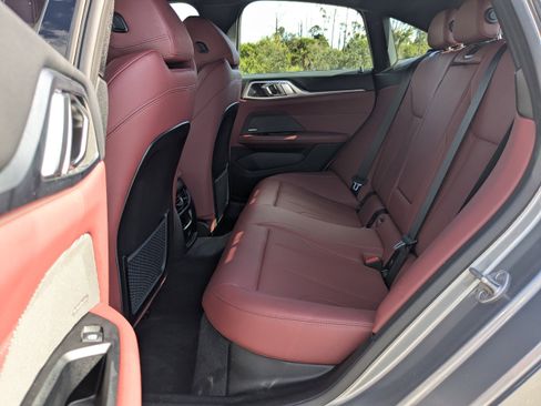 Used 2023 BMW i4 eDrive40 image 15