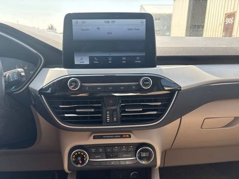Used 2020 Ford Escape SEL AWD/4WD image 16