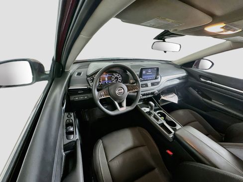 Used 2023 Nissan Altima 2.5 SV FWD image 18