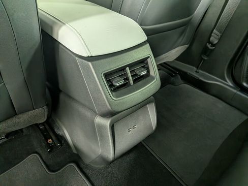 Certified 2025 Chevrolet Equinox EV LT w/ Convenience Package image 37