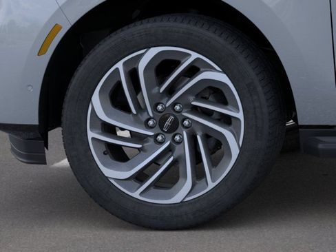 New 2026 Lincoln Navigator Premiere AWD/4WD image 47