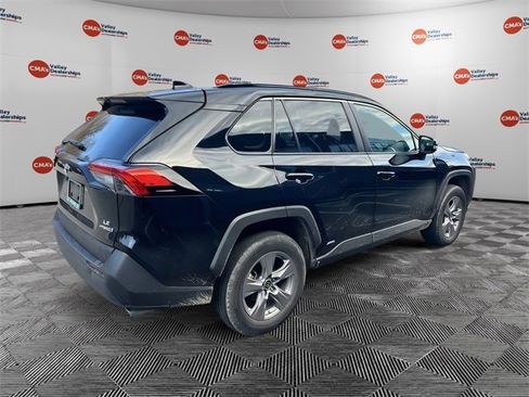 Used 2024 Toyota RAV4 LE image 7