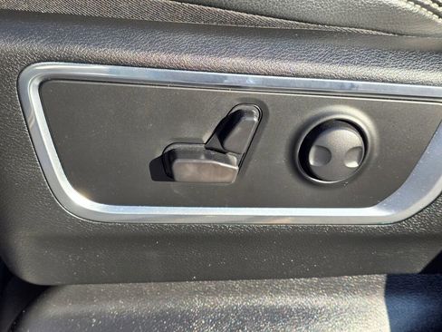 Used 2025 RAM 1500 Laramie image 27