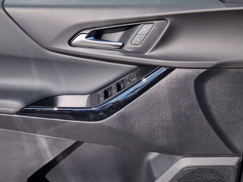 New 2026 Chevrolet Equinox LT image 24