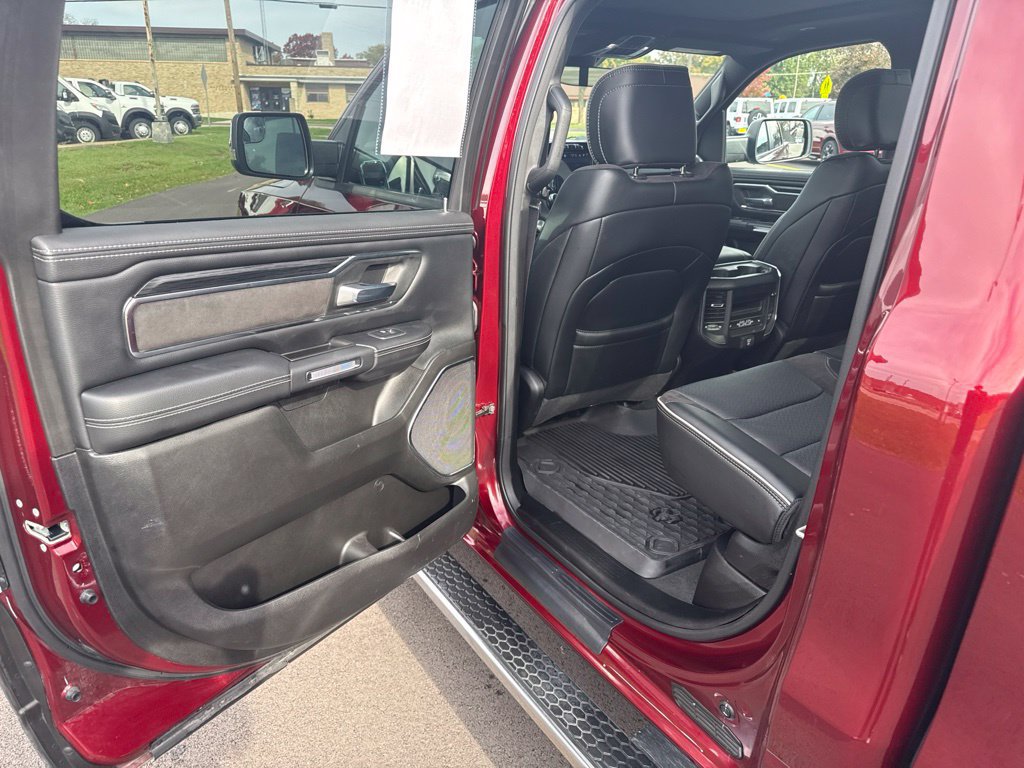 Used 2024 RAM 1500 Laramie AWD/4WD image 19