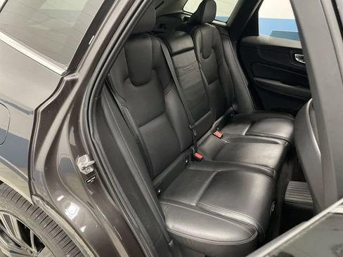 Used 2022 Volvo XC60 T8 Inscription w/ Advanced Package image 32
