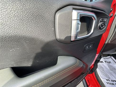 Used 2024 Jeep Gladiator Mojave image 13