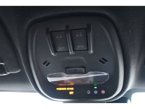 Used 2025 Buick Envista Sport Touring w/ Experience Buick Package FWD image 22