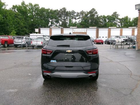 Used 2025 Chevrolet Blazer LT FWD image 7