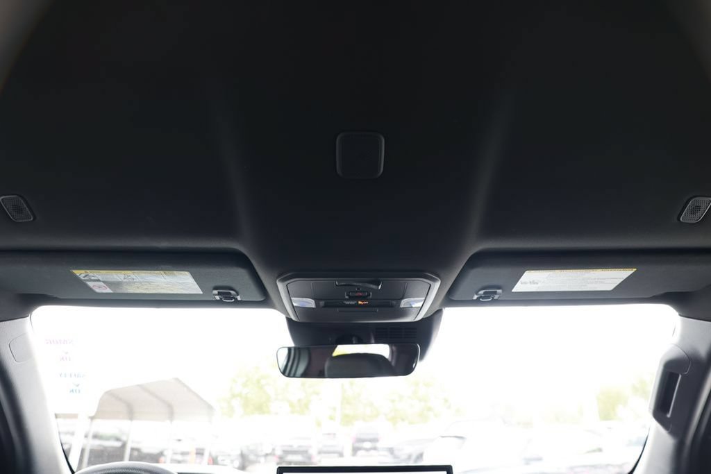 Used 2024 Toyota Tacoma TRD Off-Road AWD/4WD image 30