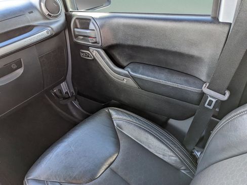 Used 2016 Jeep Wrangler Unlimited Sport image 21