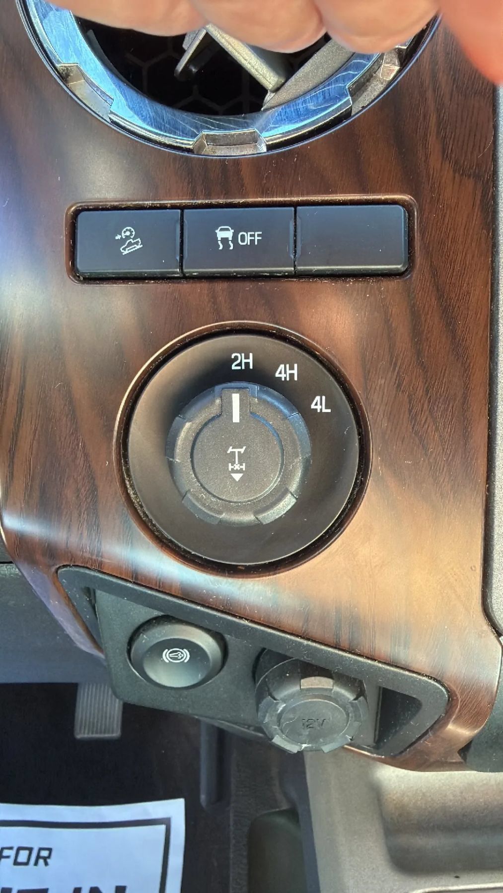Used 2015 Ford F250 Lariat w/ Lariat Ultimate Package AWD/4WD image 25
