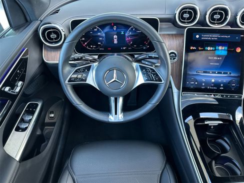 Certified 2025 Mercedes-Benz GLC 300 image 16