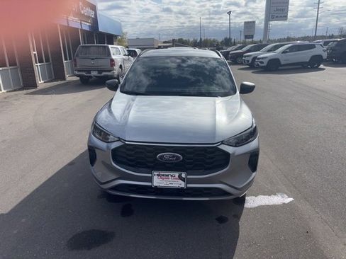 Used 2024 Ford Escape ST-Line image 3