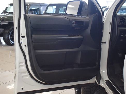 Used 2016 Toyota Tundra SR image 28