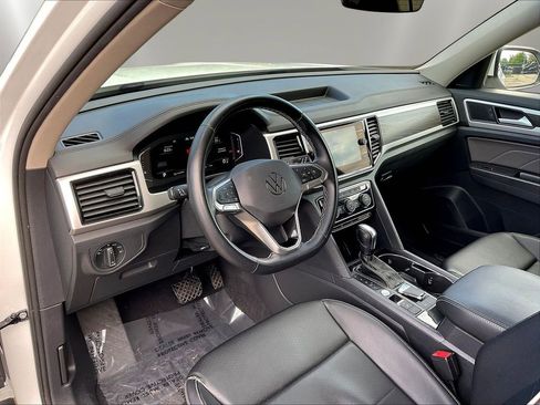 Used 2022 Volkswagen Atlas SE FWD image 17