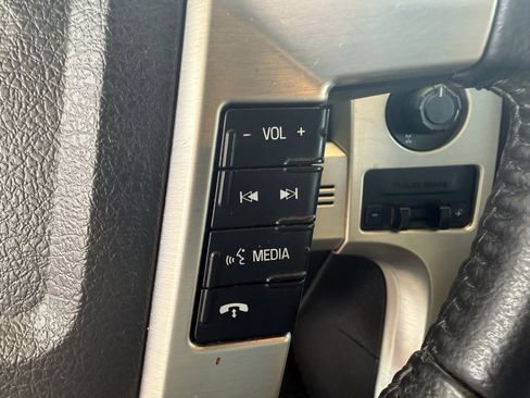 Used 2014 Ford F150 Platinum image 24