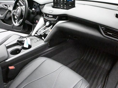 Certified 2025 Acura TLX w/Tech image 22