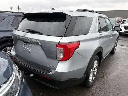 Used 2023 Ford Explorer XLT w/ Equipment Group 202A image 6