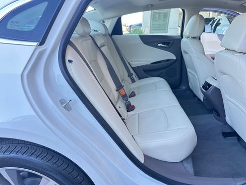 Used 2024 Chevrolet Malibu LT image 39