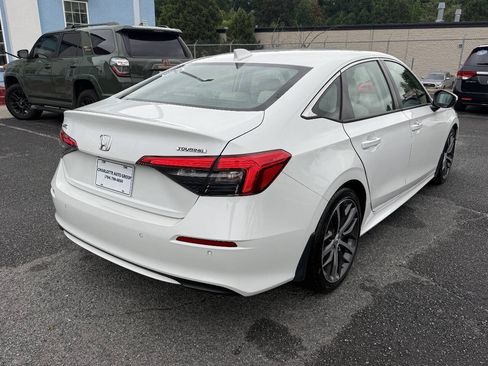 Used 2023 Honda Civic Touring image 5