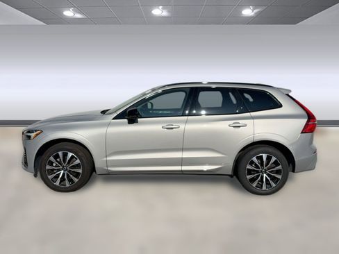 Certified 2025 Volvo XC60 B5 Plus image 2