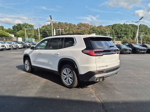 New 2027 GMC Acadia Elevation w/ Elevation Premium Package AWD/4WD image 7