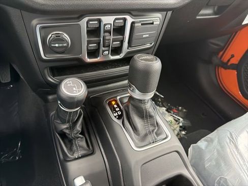 New 2026 Jeep Gladiator Sport AWD/4WD image 16