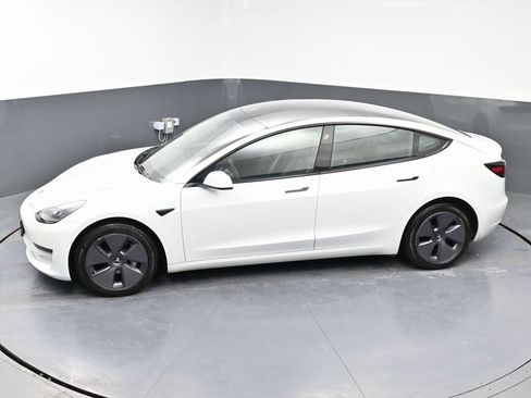 Used 2023 Tesla Model 3 Standard Range image 49