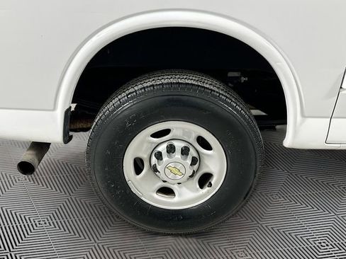 Used 2024 Chevrolet Express 2500 w/ Driver Convenience Package image 32