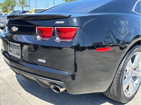 Used 2013 Chevrolet Camaro SS RWD image 12