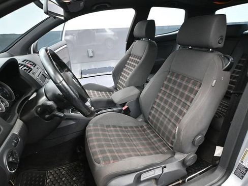 Used 2006 Volkswagen GTI 2.0T 2-Door FWD image 17