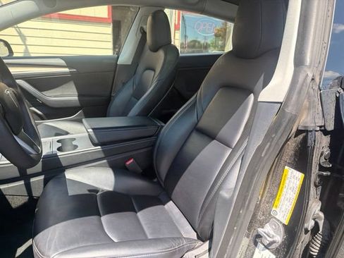 Used 2023 Tesla Model 3 Standard Range RWD image 17