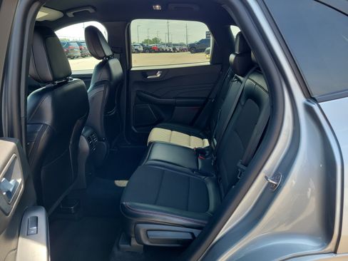 Used 2024 Ford Escape ST-Line AWD/4WD image 12