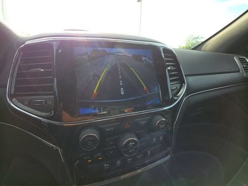 Used 2019 Jeep Grand Cherokee Limited AWD/4WD image 23