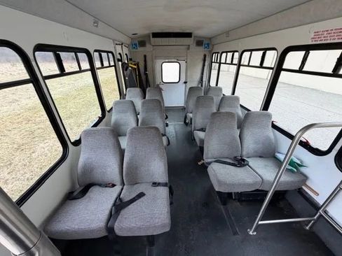 Used 2013 Ford E-350 and Econoline 350 Super Duty w/ Shuttle Bus Prep Pkg RWD image 10