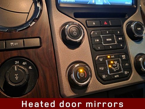 Used 2015 Ford F250 Lariat w/ Lariat Interior Package image 18