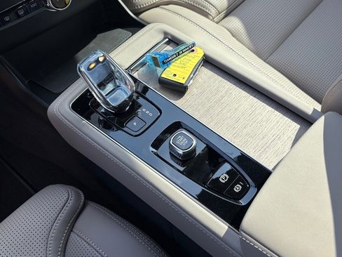 New 2026 Volvo XC90 B6 Ultra w/ Protection Package image 12