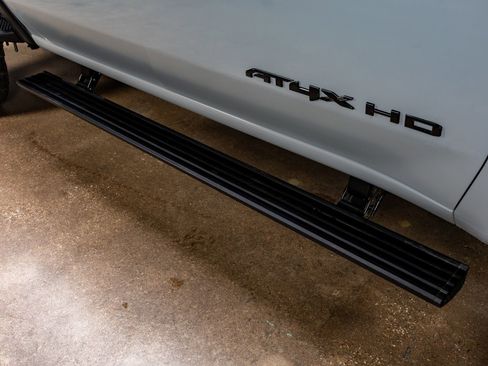 Used 2024 GMC Sierra 2500 AT4X image 13