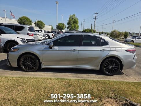 Used 2024 Toyota Camry XSE FWD image 6