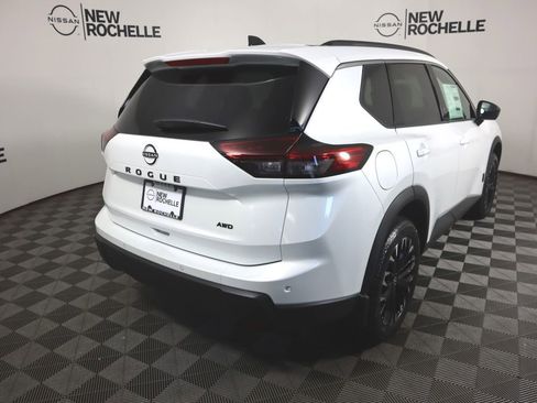 New 2026 Nissan Rogue Dark Armor image 4
