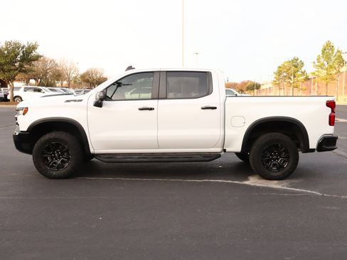 Used 2023 Chevrolet Silverado 1500 ZR2 w/ Technology Package image 38