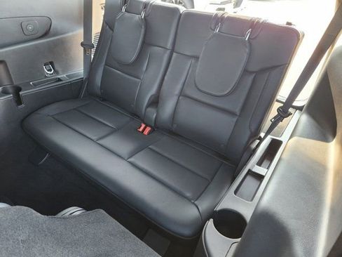 Used 2025 Ford Explorer ST image 32