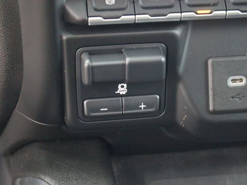 Used 2020 GMC Sierra 3500 Denali w/ Denali Ultimate Package image 31