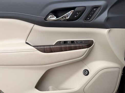 Used 2023 GMC Acadia Denali w/ Trailering Package FWD image 19