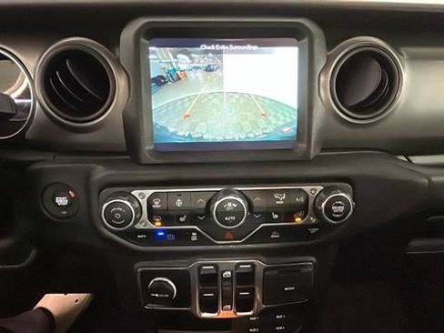 Used 2023 Jeep Wrangler Unlimited w/ Cold Weather Group AWD/4WD image 23